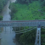 Jembatan Cirahong Kembali Makan Korban? Tim SAR Lanjutkan Pencarian