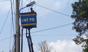 Jelang Hari Jadi Ciamis, Dishub Pasang 26 PJU di Jalur Astana Gede