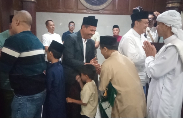 Plh Wali Kota Tasikmalaya Salat Iduladha Bersama Ribuan Jamaah di Masjid Agung