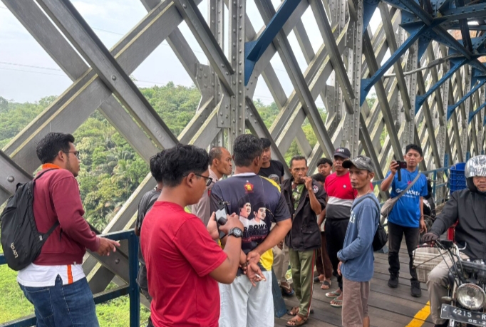 Geger Jembatan Cirahong, Pria Hilang Diduga Terjun ke Citanduy