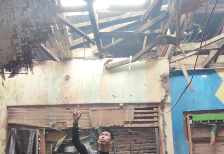 Rumah Warga di Banjarsari Ciamis Ambruk, Kerugian Ditaksir Capai Rp50 Juta