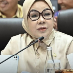 DPR Usul 1.000 Bioskop Desa, Netizen: Sekolah Rusak Dulu yang Dibenahi
