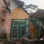 Diguyur Hujan Dua Hari, Rumah Lansia di Kawalu Tasikmalaya Ambruk