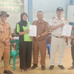 Disdukcapil Garut dan TNI Jemput Bola Layanan Adminduk, Warga Antusias