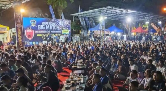 Ribuan Bobotoh Persib Bandung Serbu Polres Banjar.