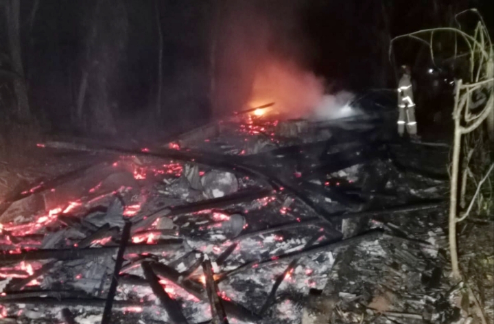 Kebakaran Kandang Ayam Ciamis, Damkar Cegah Api Meluas