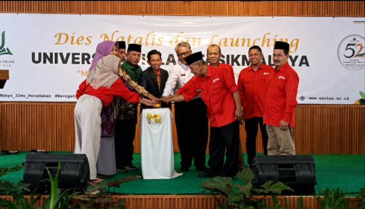 Peluncuran Universitas Islam Tasikmalaya pada Dies Natalis ke-52