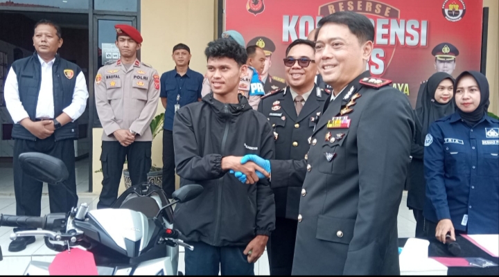 Polres Tasikmalaya Serahkan Kembali Motor Curian kepada Korban, Tanpa Biaya