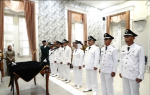 Bupati Garut Minta Kades Baru Fokus Atasi Stunting dan Anak Putus Sekolah